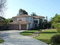 Exterior of 1089 Los Caballitos